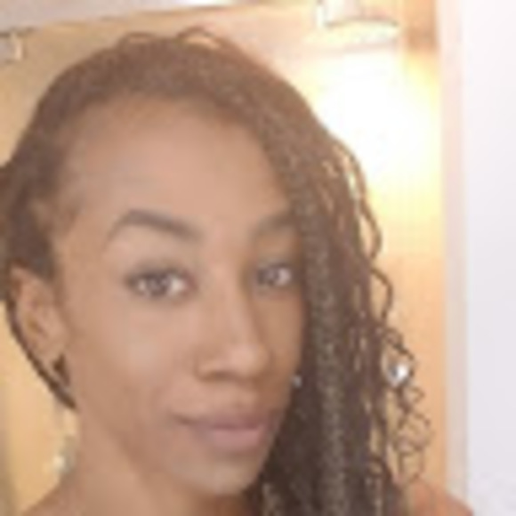 Meet your Posher, Felicia - Picture 1 of 1